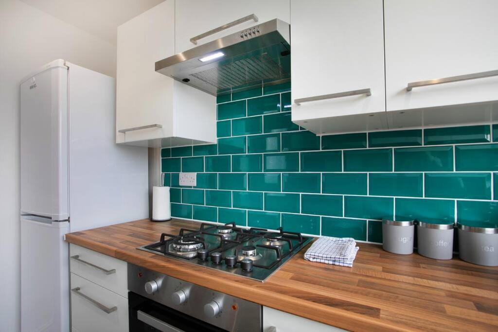 Cudworth House, Barnsley For Contractors & Families, Free Parking, High Speed Wifi Etc Villa Buitenkant foto