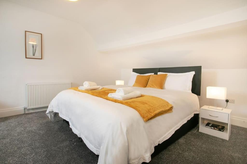 Cudworth House, Barnsley For Contractors & Families, Free Parking, High Speed Wifi Etc Villa Buitenkant foto