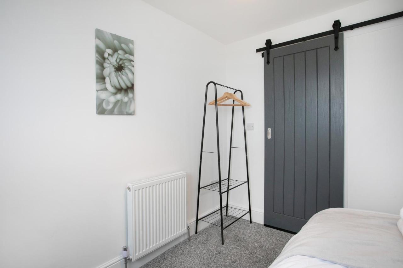 Cudworth House, Barnsley For Contractors & Families, Free Parking, High Speed Wifi Etc Villa Buitenkant foto