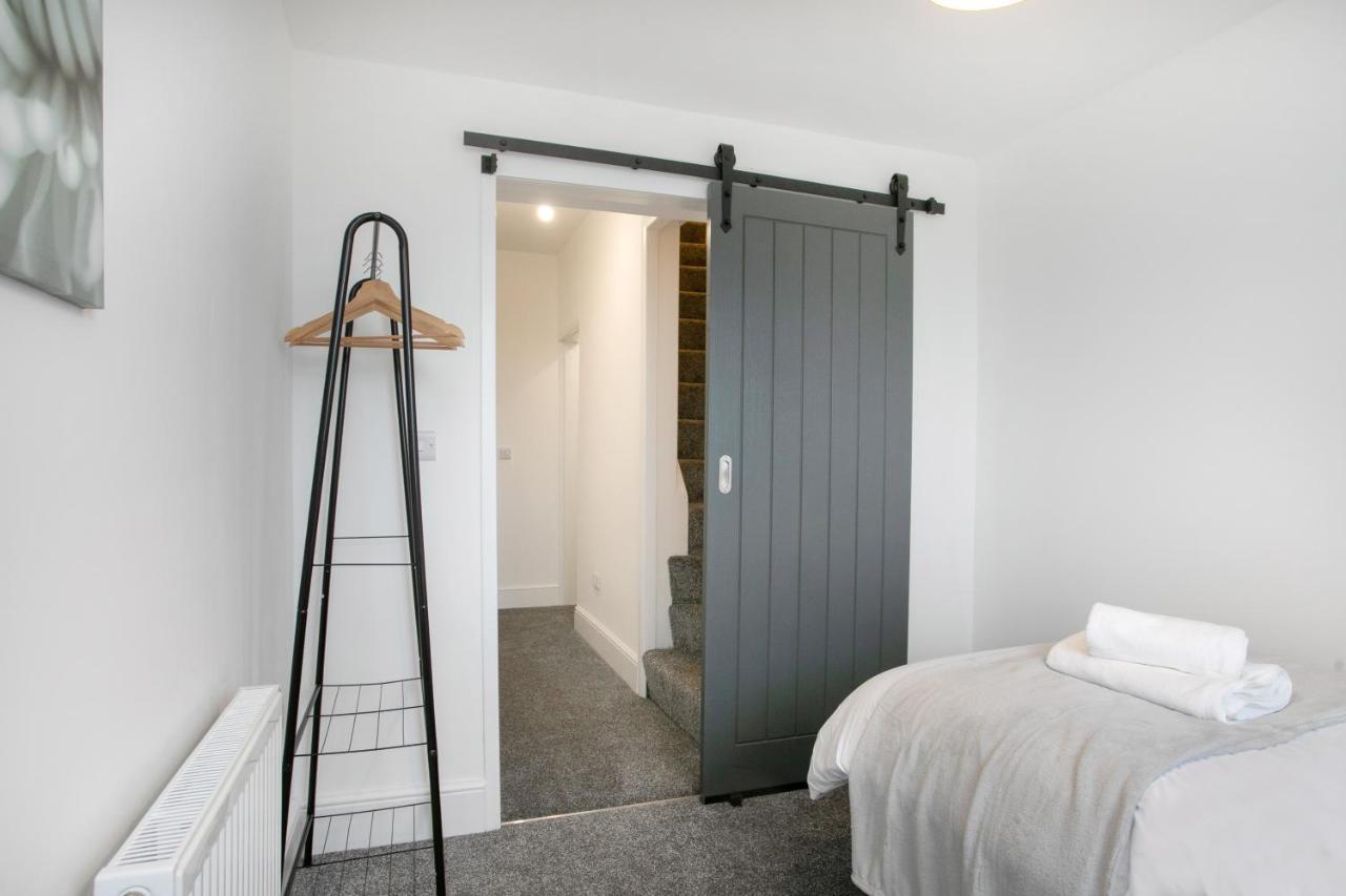 Cudworth House, Barnsley For Contractors & Families, Free Parking, High Speed Wifi Etc Villa Buitenkant foto