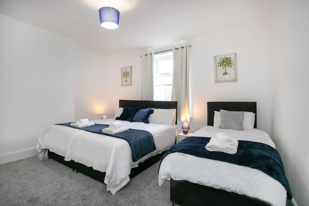 Cudworth House, Barnsley For Contractors & Families, Free Parking, High Speed Wifi Etc Villa Buitenkant foto