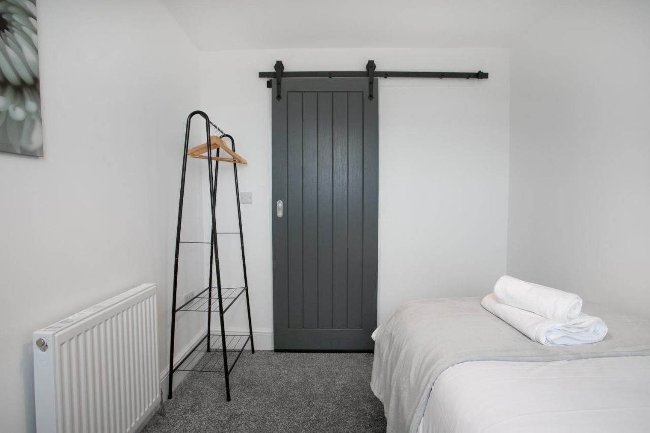 Cudworth House, Barnsley For Contractors & Families, Free Parking, High Speed Wifi Etc Villa Buitenkant foto