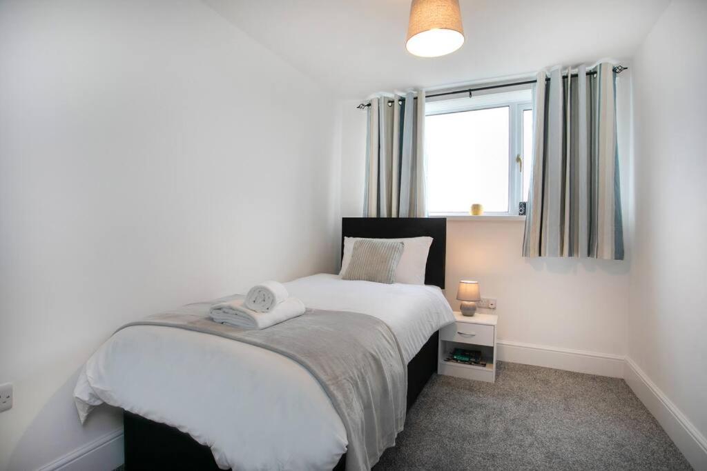 Cudworth House, Barnsley For Contractors & Families, Free Parking, High Speed Wifi Etc Villa Buitenkant foto