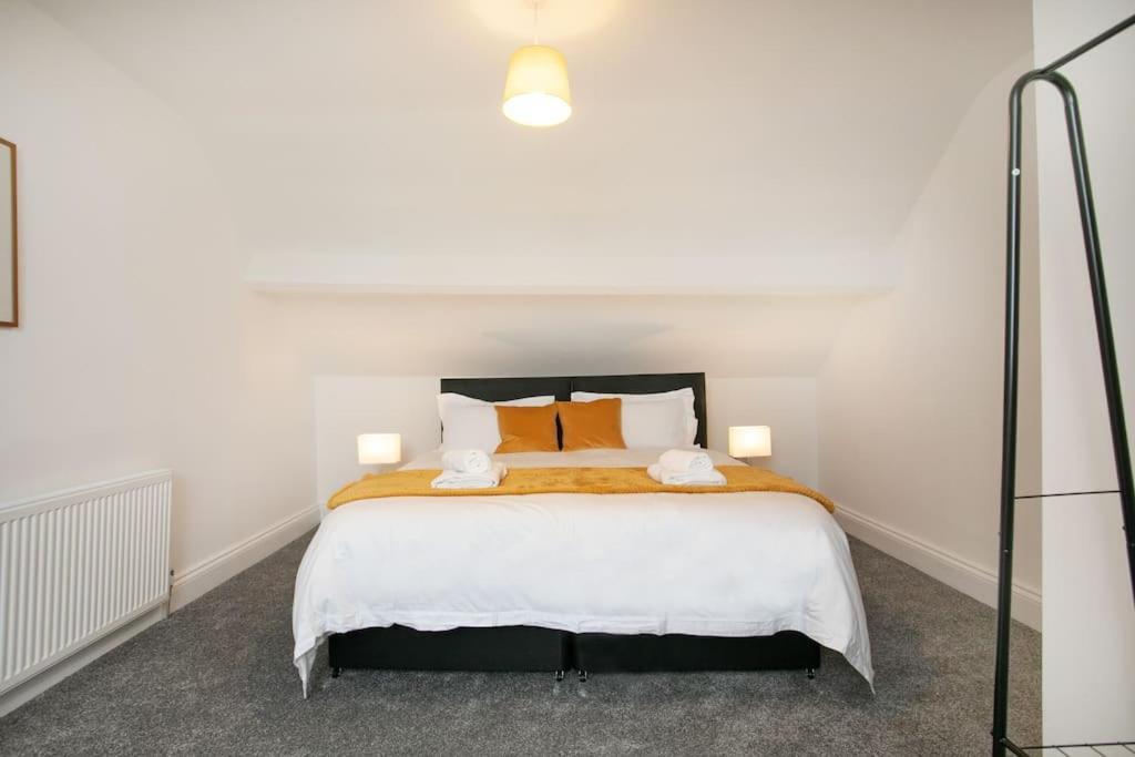 Cudworth House, Barnsley For Contractors & Families, Free Parking, High Speed Wifi Etc Villa Buitenkant foto