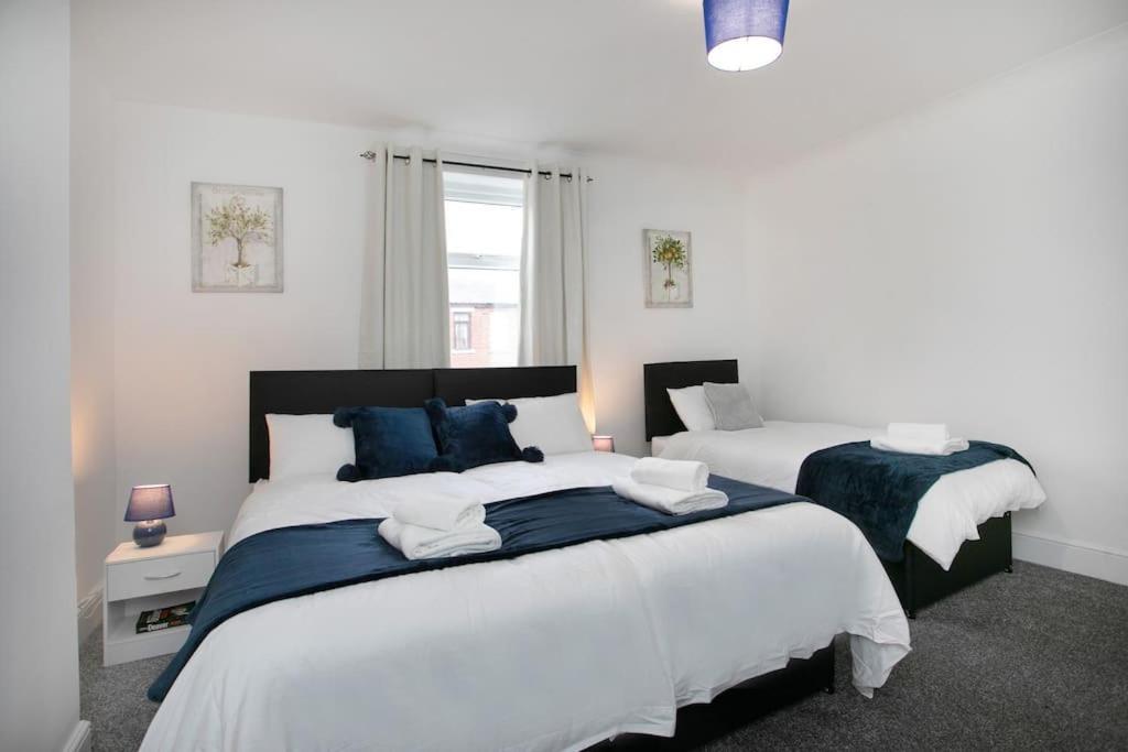Cudworth House, Barnsley For Contractors & Families, Free Parking, High Speed Wifi Etc Villa Buitenkant foto